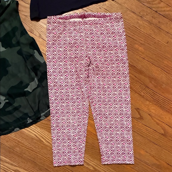 Old Navy and Others Assorted Clothing - Picture 6 of 9